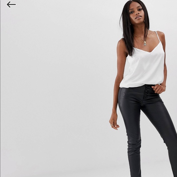 White Top - Picture 2 of 14